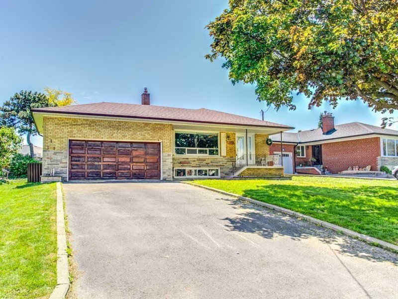 107 Sweeney Dr, Toronto, M4A1T8 | Image 2