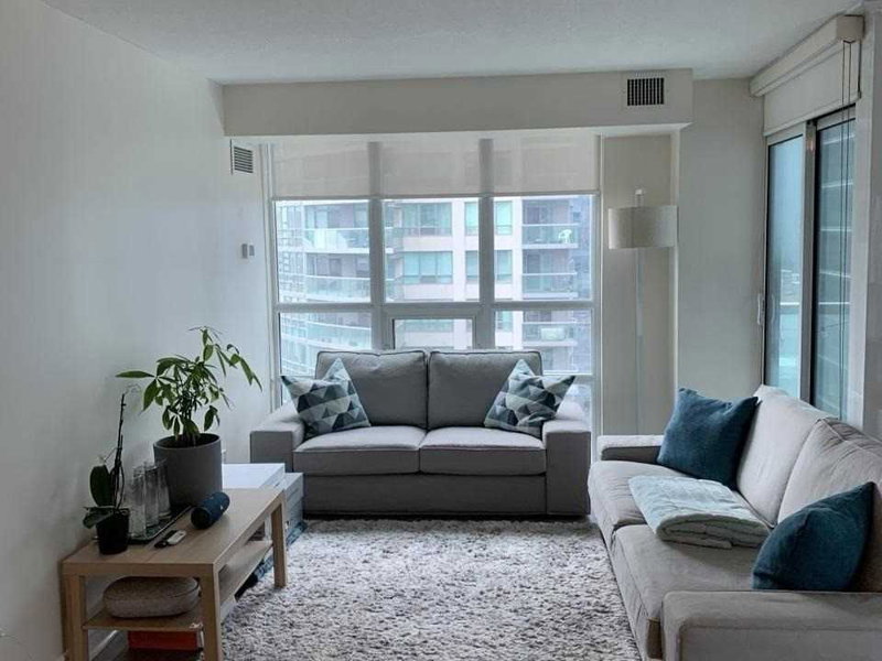 2706 - 19 Grand Trunk Cres, Toronto, M5J3A3 | Image 3