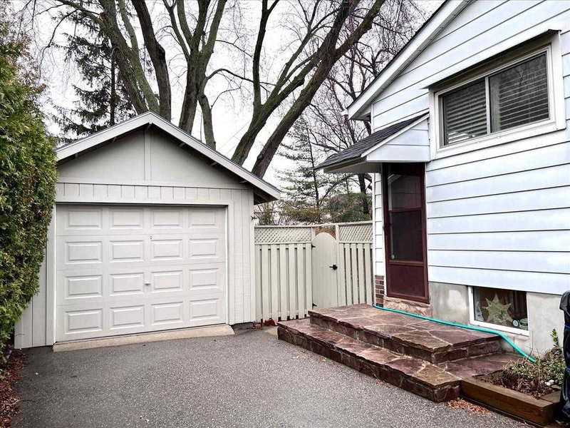 292 Horsham Ave, Toronto, M2R1G4 | Image 3