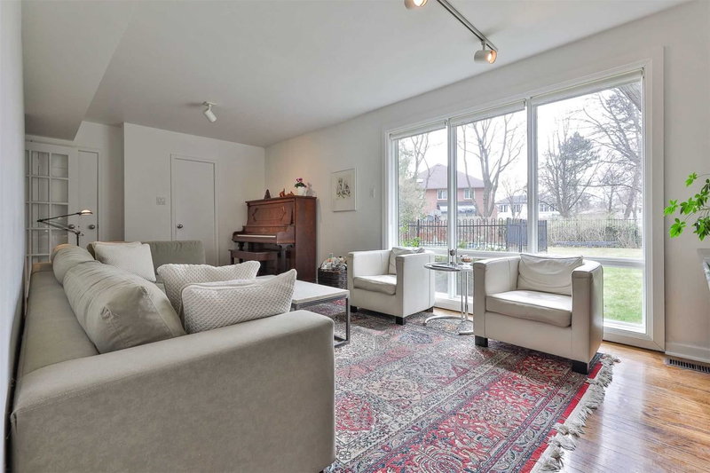 9 Alderdale Crt, Toronto, M3B2H8 | Image 3