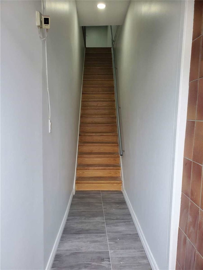 Upper - 3421 Yonge St, Toronto, M4S 2A2 | Image 3