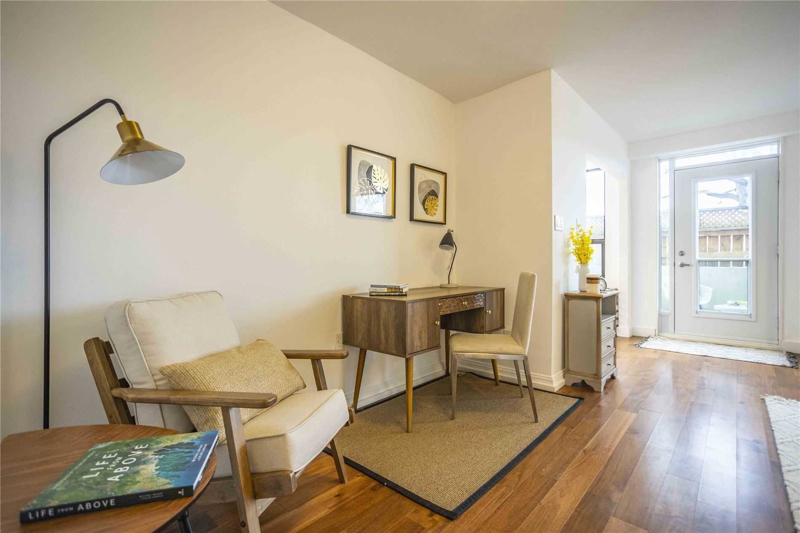 Listing Image 7
