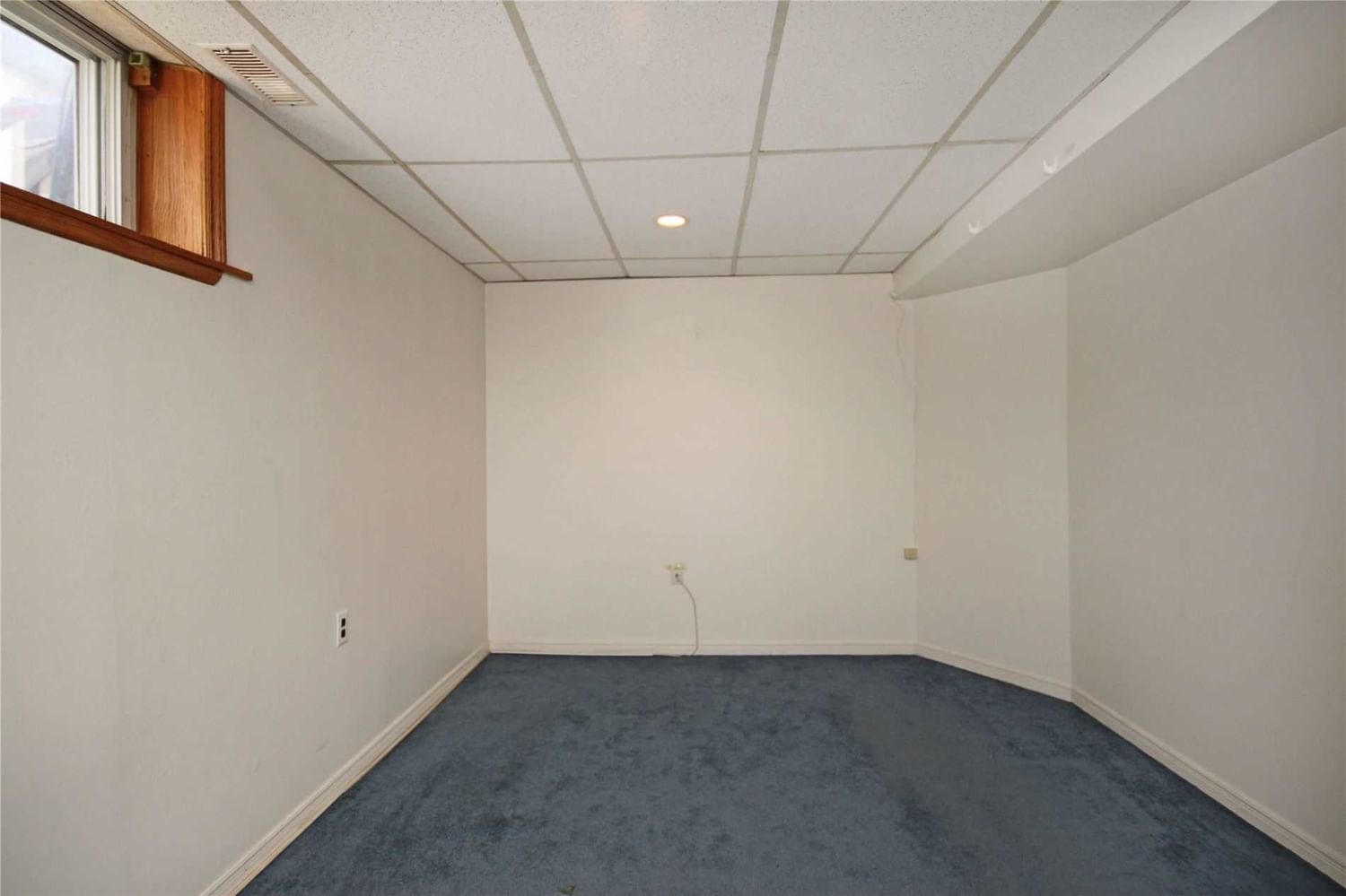 Listing Image 26