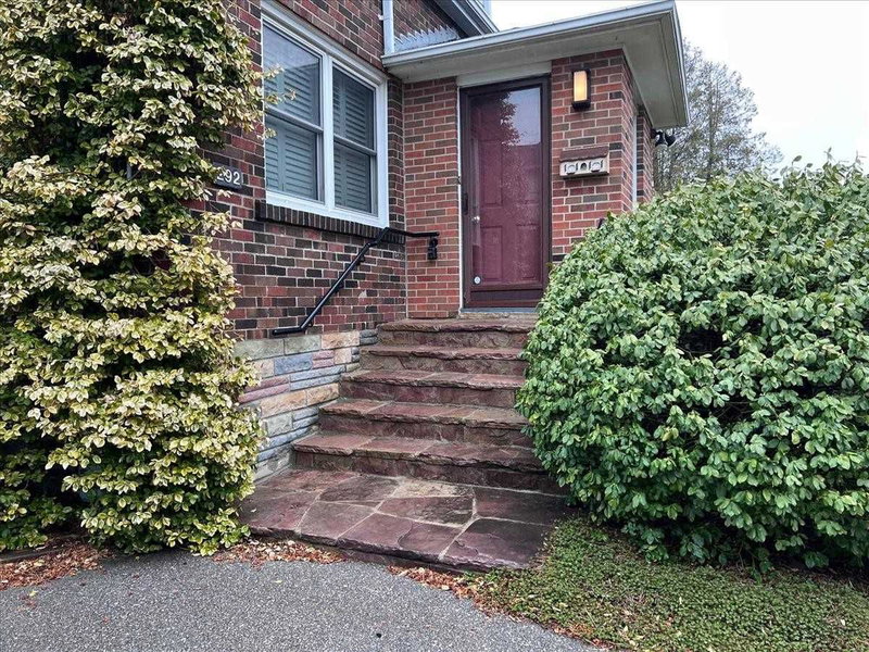 292 Horsham Ave, Toronto, M2R1G4 | Image 2