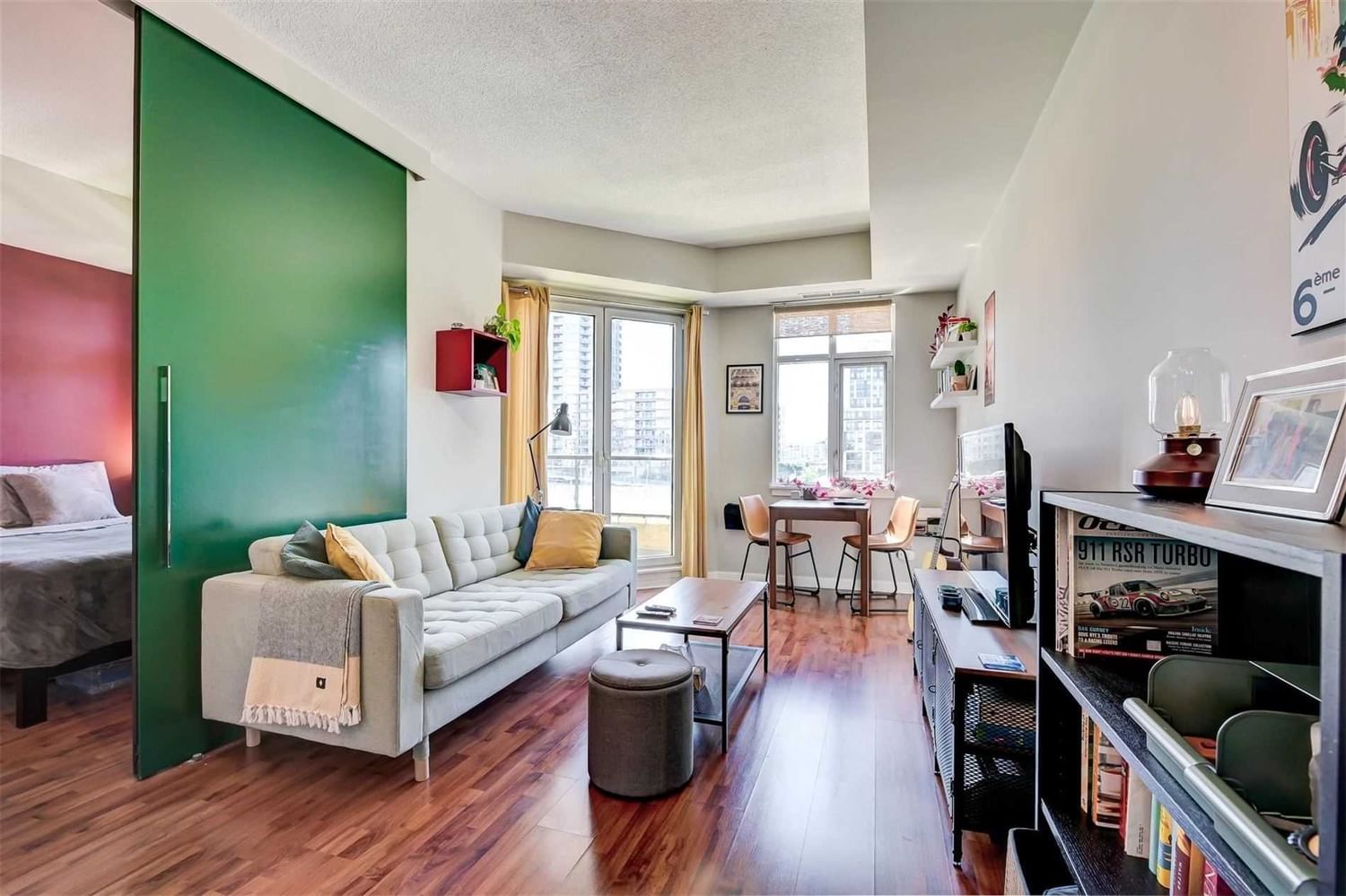 Listing Image 3