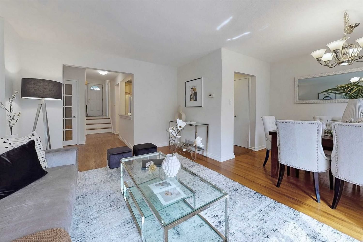 Listing Image 7