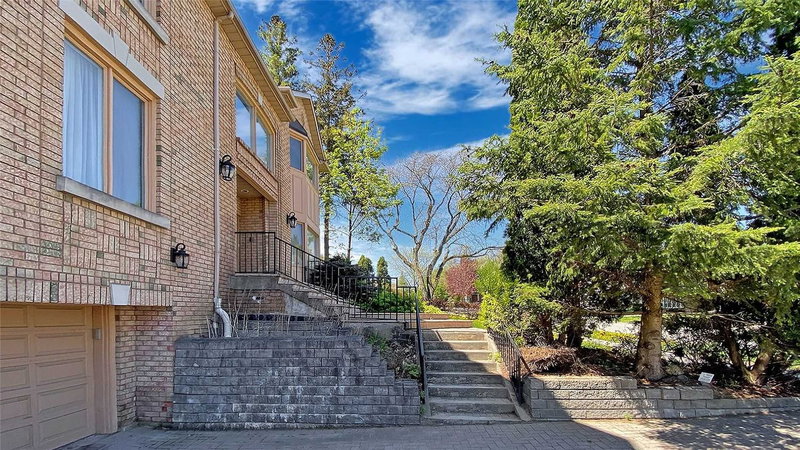 37 Rippleton Rd, Toronto, M3B 1H4 | Image 2