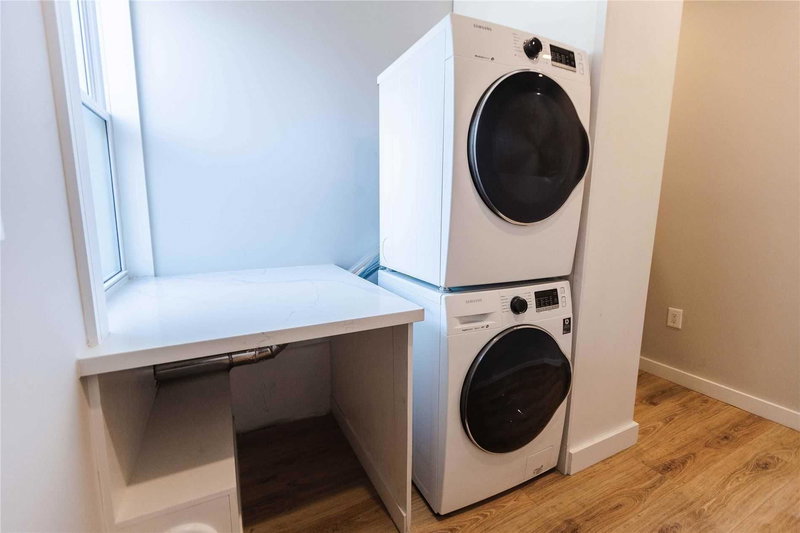 3187 Yonge St, Toronto, M4N2K9 | Image 2