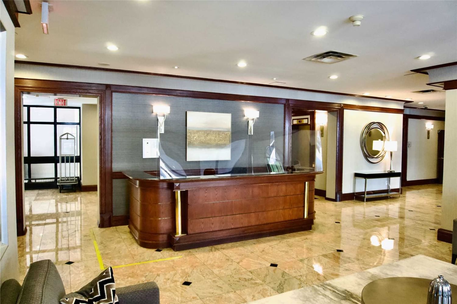Listing Image 6