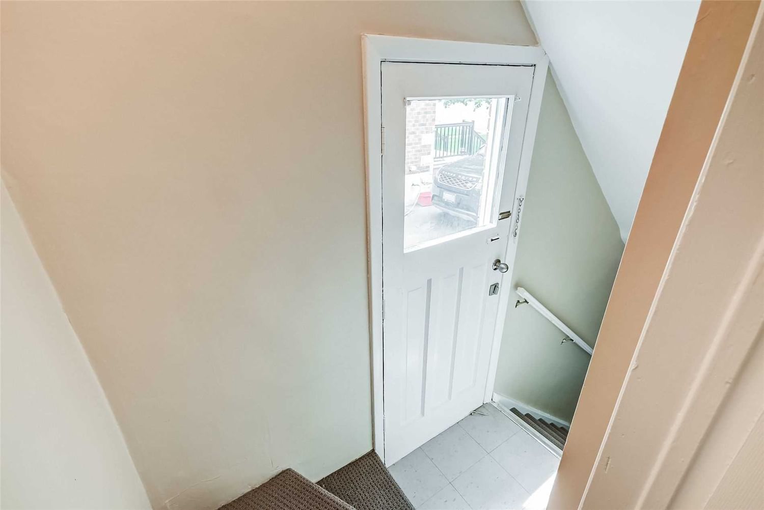 Listing Image 16