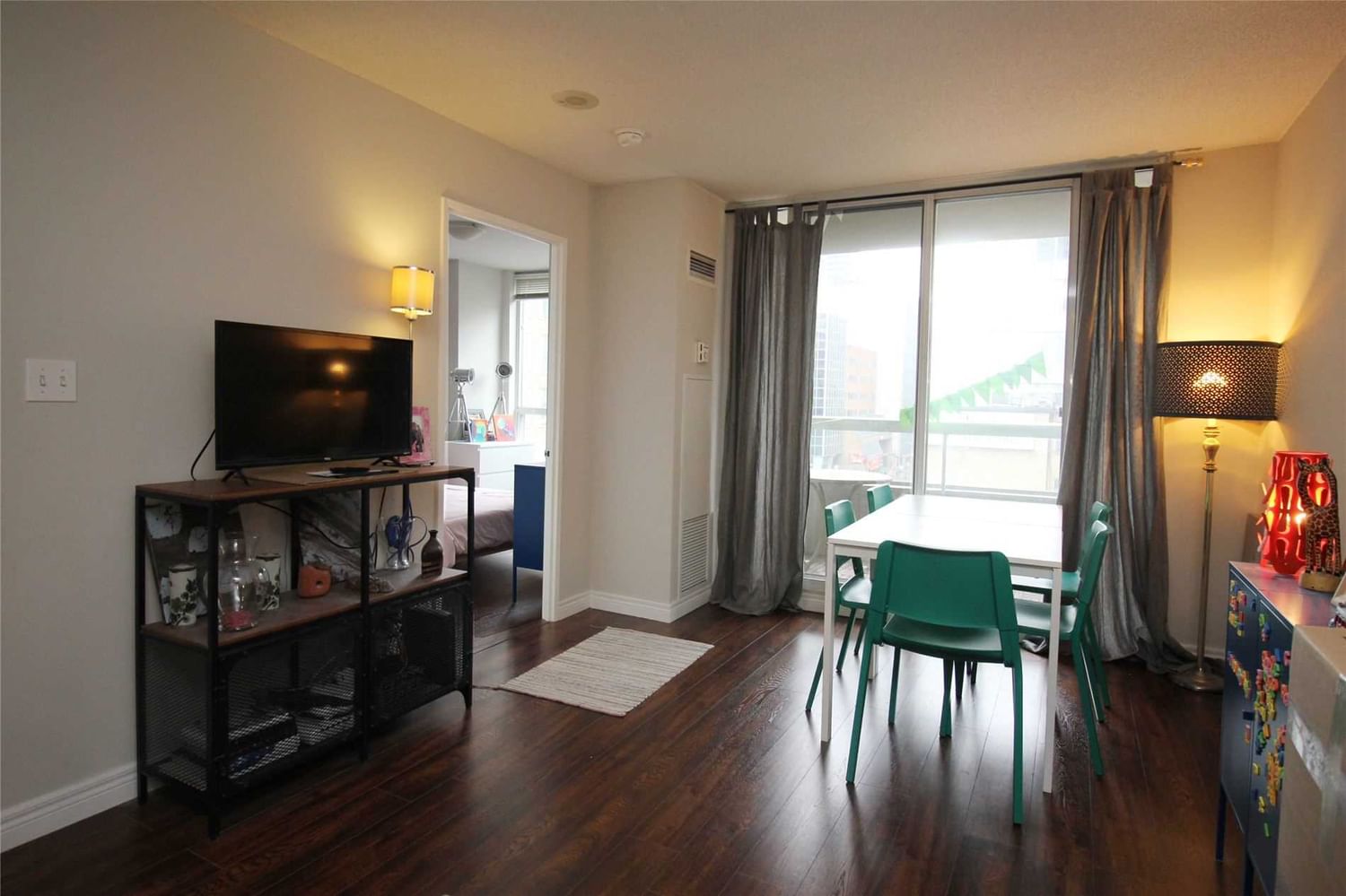 Condo leased at 705-43 Eglinton Avenue, Toronto, Mount Pleasant West, M4P 1A2 - MLS: C5666310