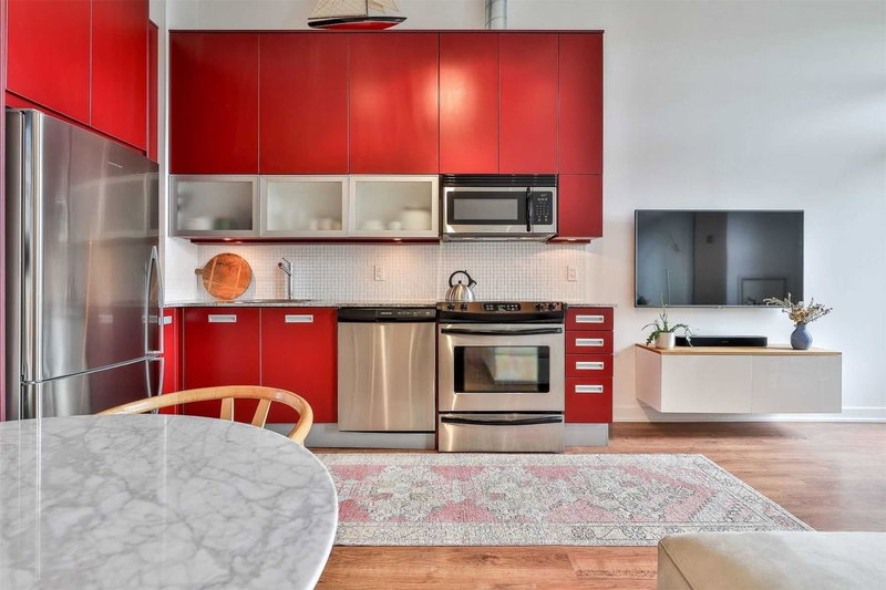 317 - 380 Macpherson Ave, Toronto, M4V3E3 | Image 2