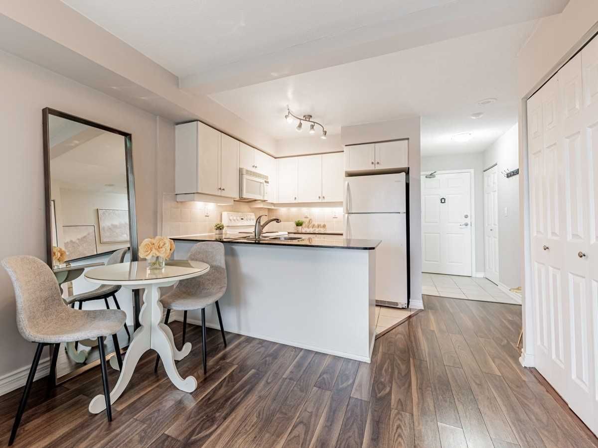 Listing Image 11