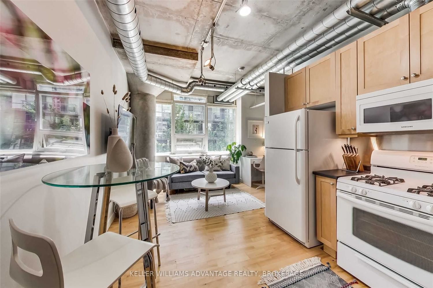 Listing Image 2