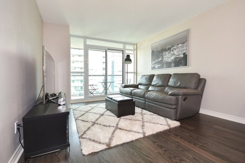 1208 - 19 Grand Trunk Cres, Toronto, M5J 3A3 | Image 2