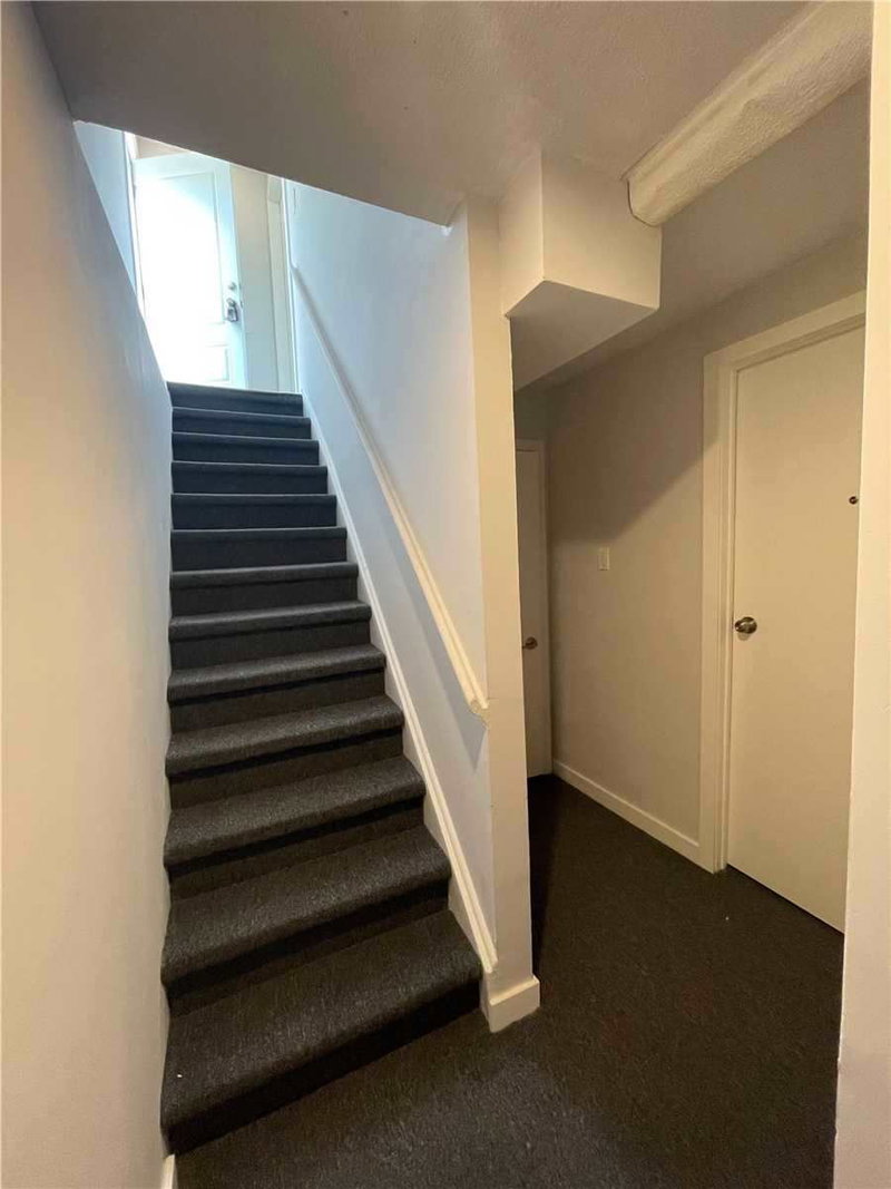 Lower - 304 Cliffwood Rd N, Toronto, M2H2E5 | Image 3