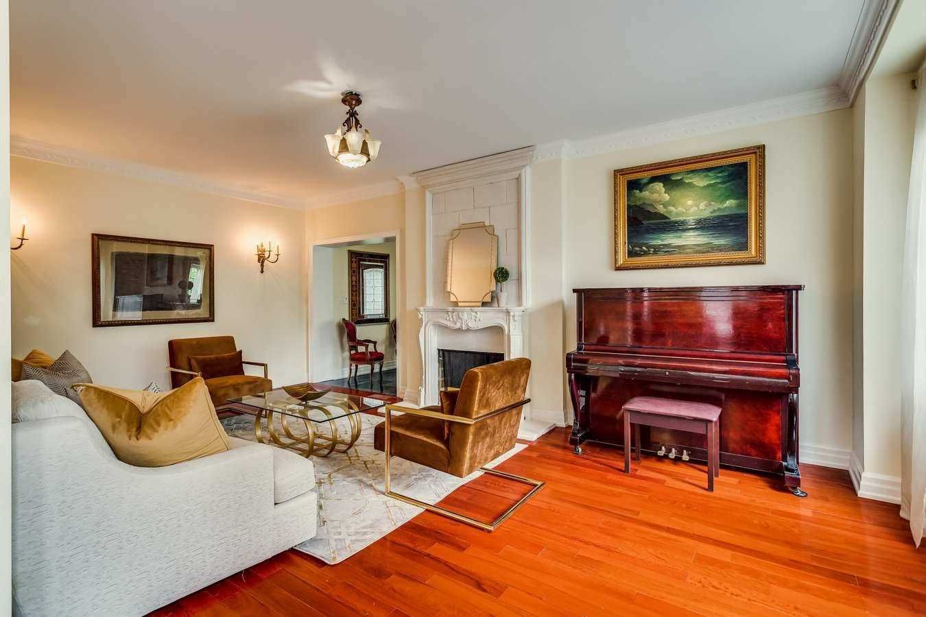 Listing Image 6
