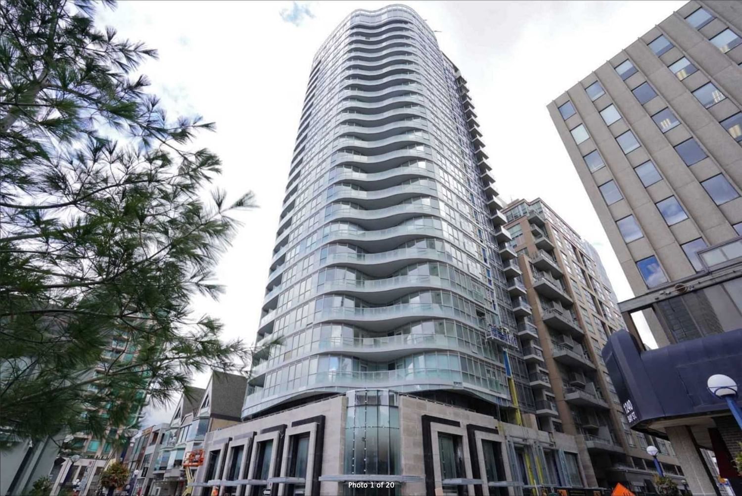 Condo leased at 601-88 Cumberland Street, Toronto, Annex, M5R1A3 - MLS: C5695624