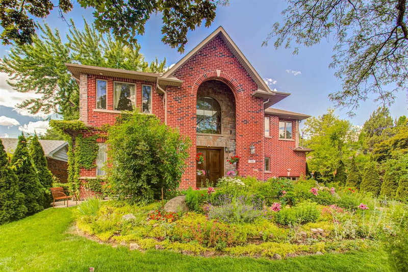 98 Burbank Dr, Toronto, M2K 1N4 | Image 2