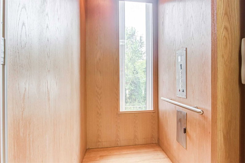 98 Burbank Dr, Toronto, M2K 1N4 | Image 3