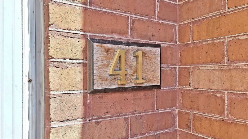 Lower - 41 Gladstone Ave, Toronto, M6K3K7 | Image 2