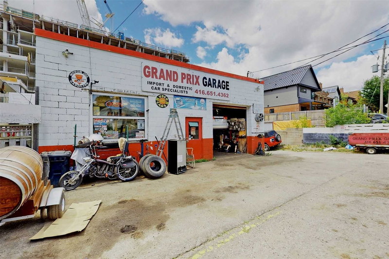 888 St Clair Ave W, Toronto, M6C 1C5 | Image 3