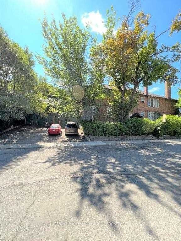 1131 Avenue Rd, Toronto, M5N 2E5 | Image 3