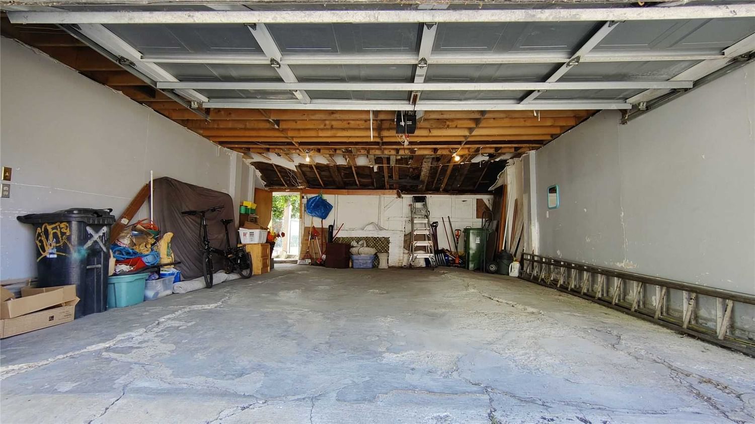 Listing Image 40