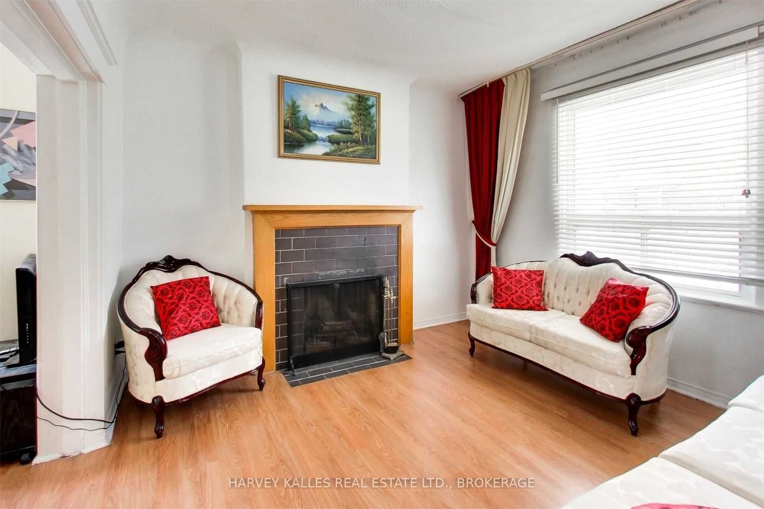 Listing Image 7