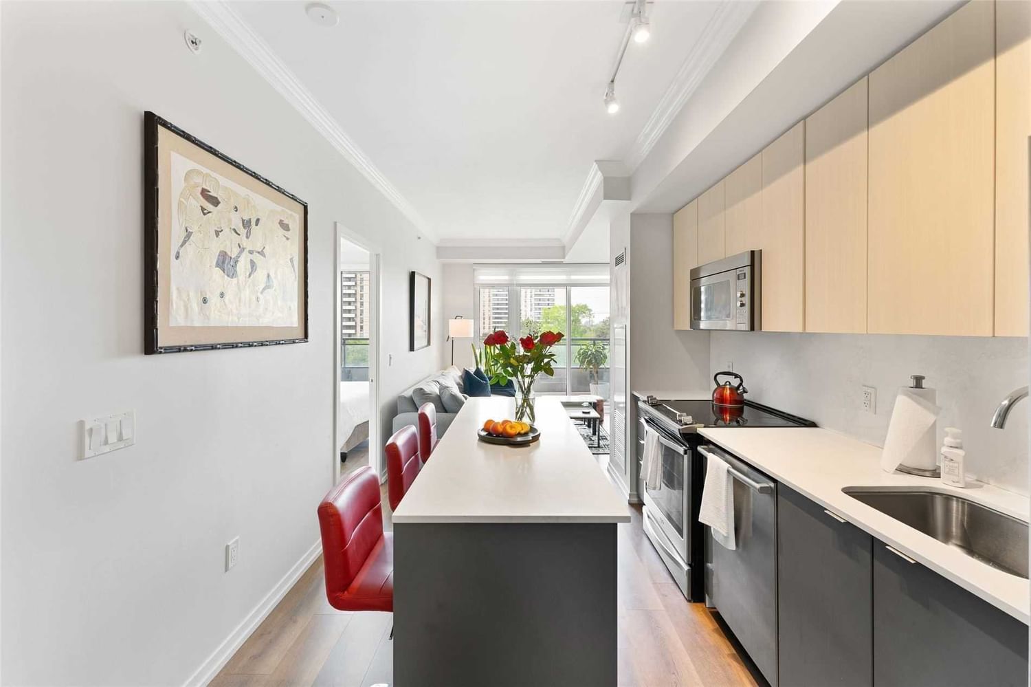Listing Image 3