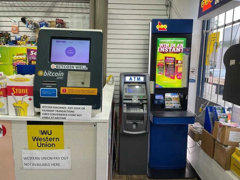 963 Eglinton Ave W, Toronto, M6C2C4 | Image 2