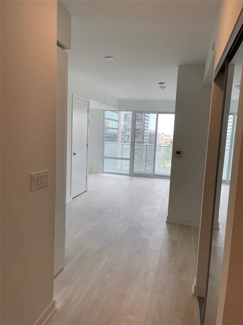 1401 - 501 Yonge St, Toronto, M4Y1Y4 | Image 3
