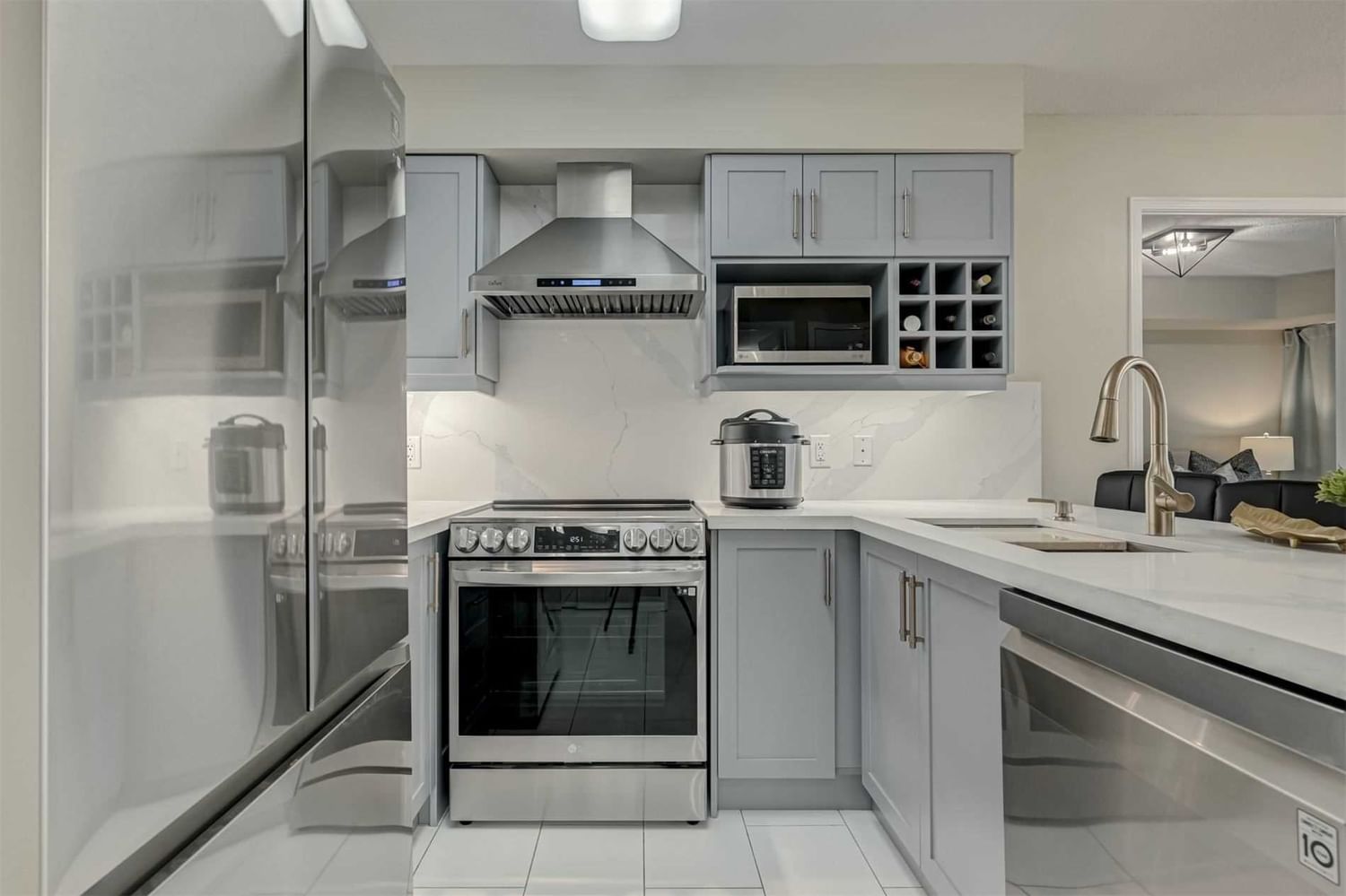 Listing Image 7