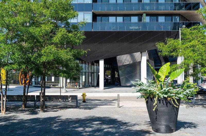 416 - 21 Lawren Harris Sq, Toronto, M5A 0T4 | Image 2