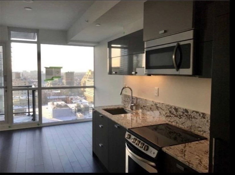 3703 - 290 Adelaide St W, Toronto, M5V1P6 | Image 3