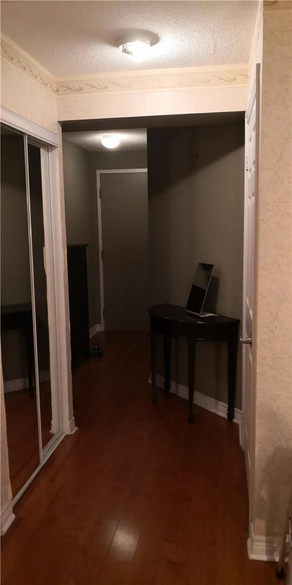 2202 - 763 Bay St, Toronto, M5G2R3 | Image 2