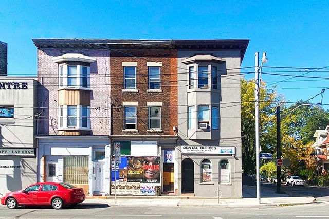 852 Bathurst Street