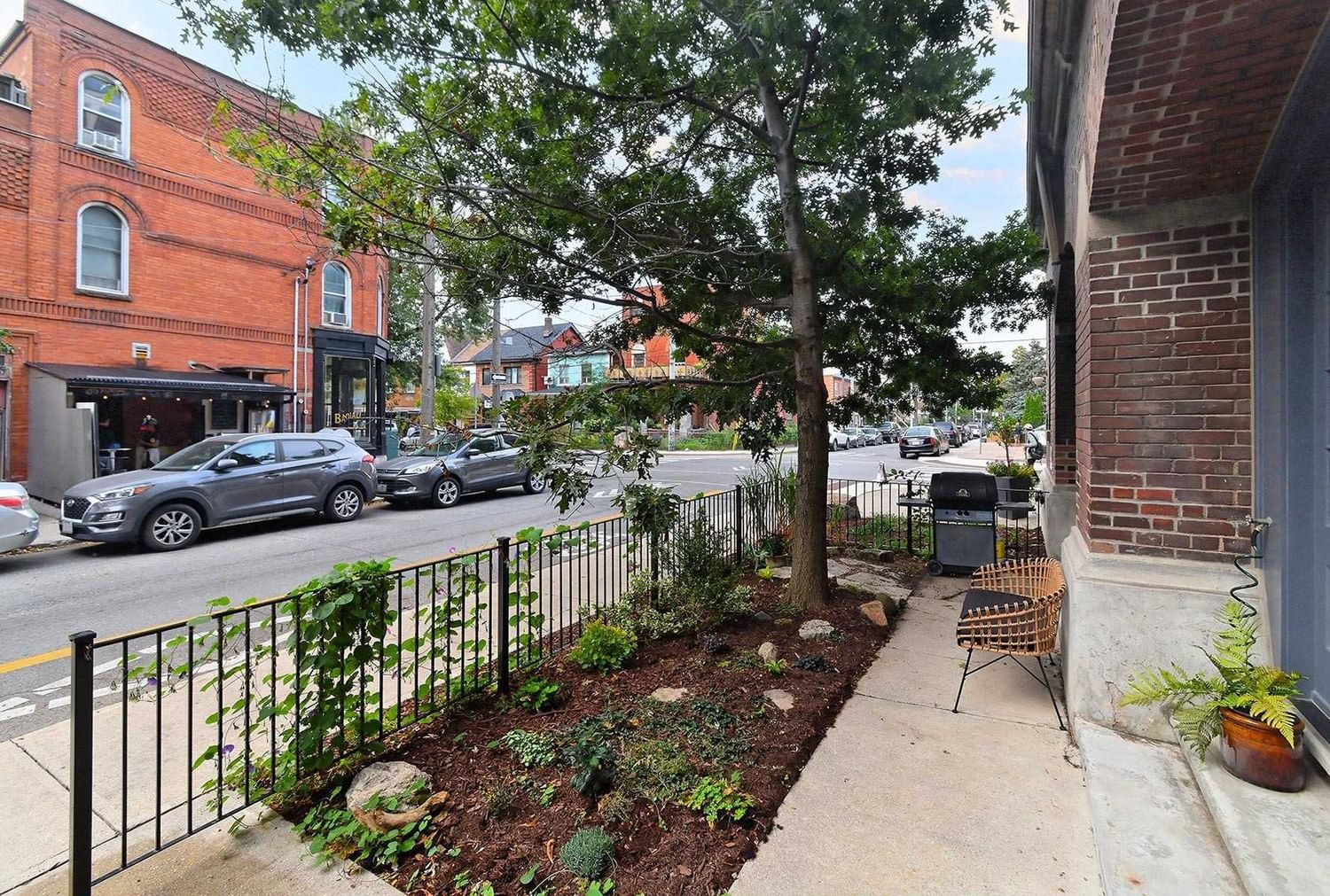 Listing Image 19