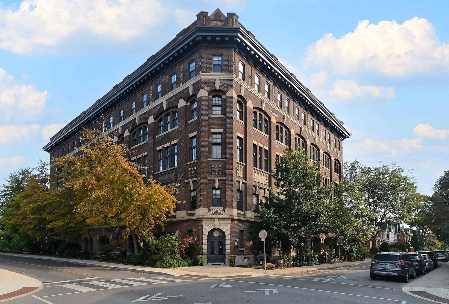 Listing Image 2