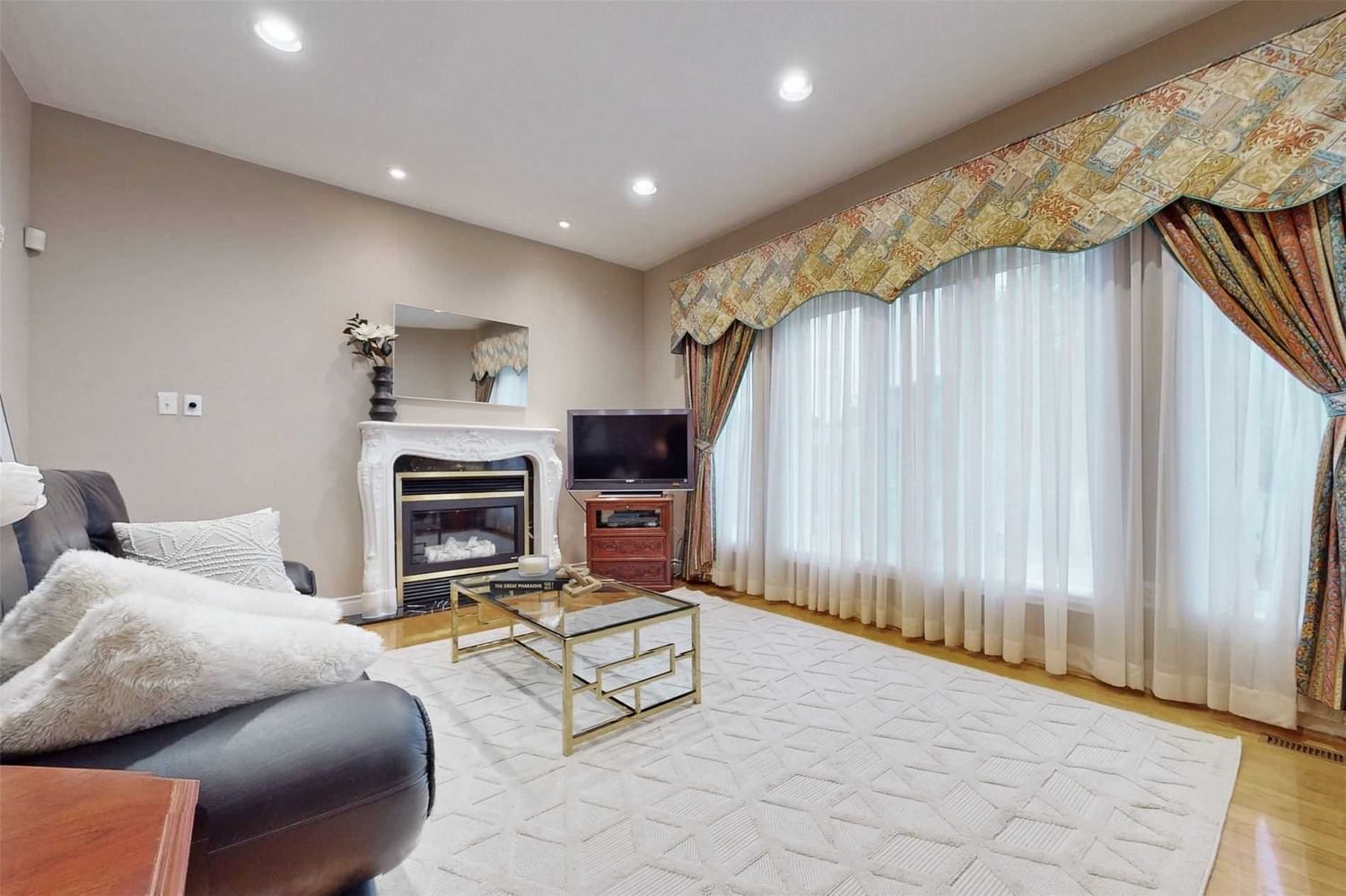Listing Image 9
