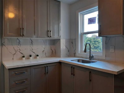 Unit Upper — 513 Mount Pleasant Rd, Toronto - Mount Pleasant East image-0-1