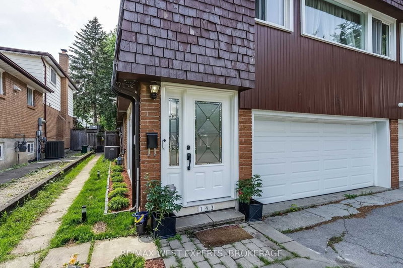 143 Silas Hill Dr, Toronto, M2J 2X8 | Image 2