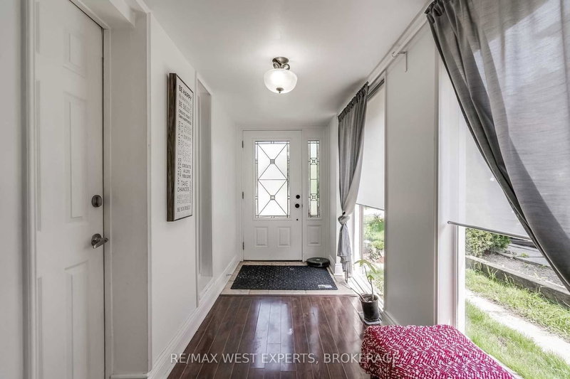 143 Silas Hill Dr, Toronto, M2J 2X8 | Image 3