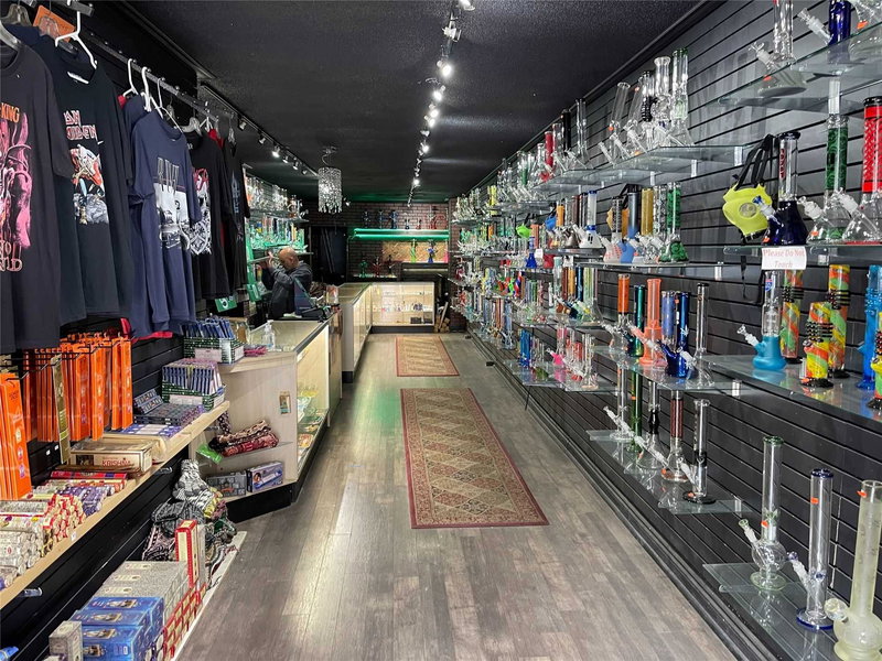 618 Queen St W, Toronto, M6J1E4 | Image 2