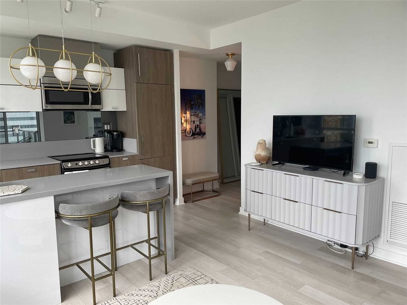 2511 - 290 Adelaide St W, Toronto, M5V1P6 | Image 2