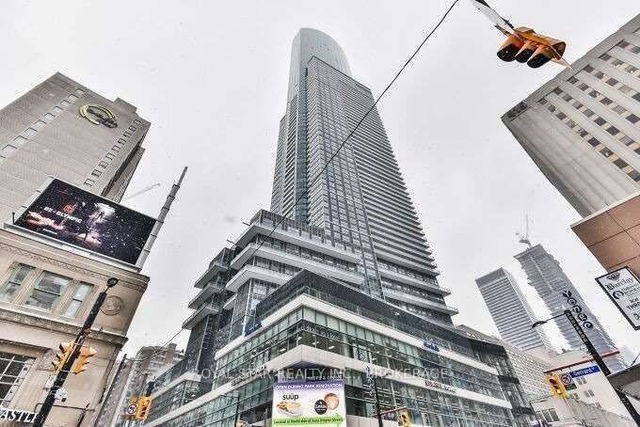 5704 - 386 Yonge Street
