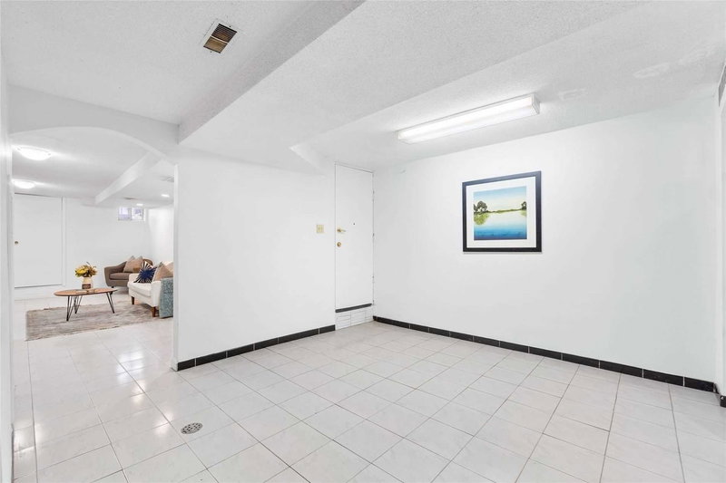 Bsmt - 72 Montrose Ave, Toronto, M6J2T7 | Image 3