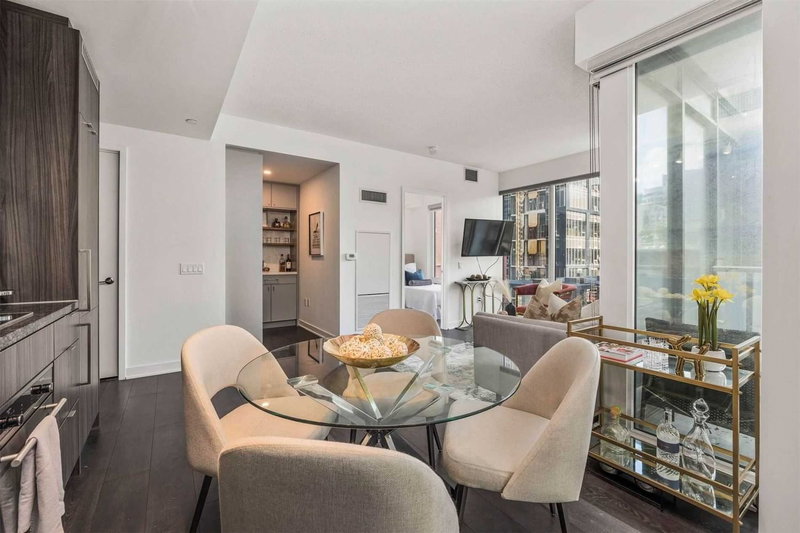 1002 - 125 Blue Jays Way, Toronto, M5V 0C4 | Image 3