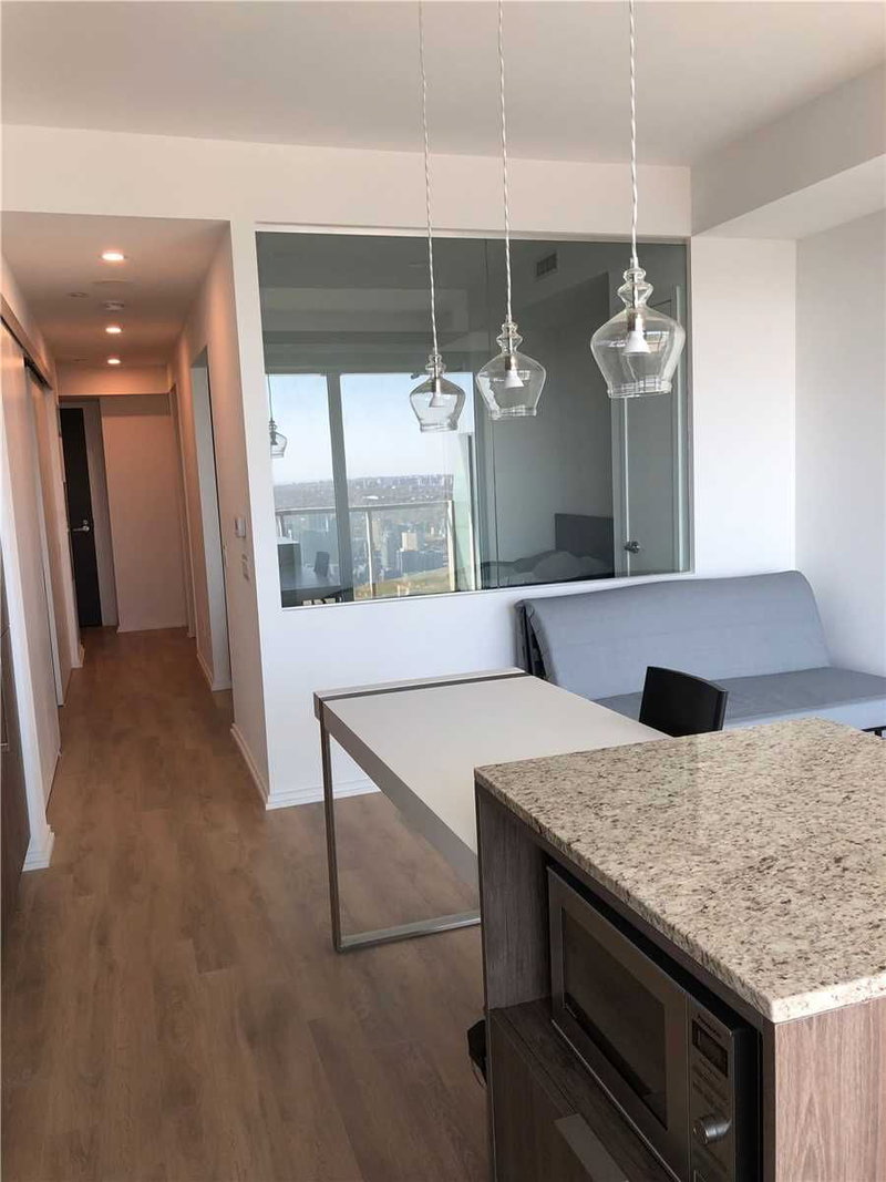 5303 - 197 Yonge St, Toronto, M5B1M4 | Image 3