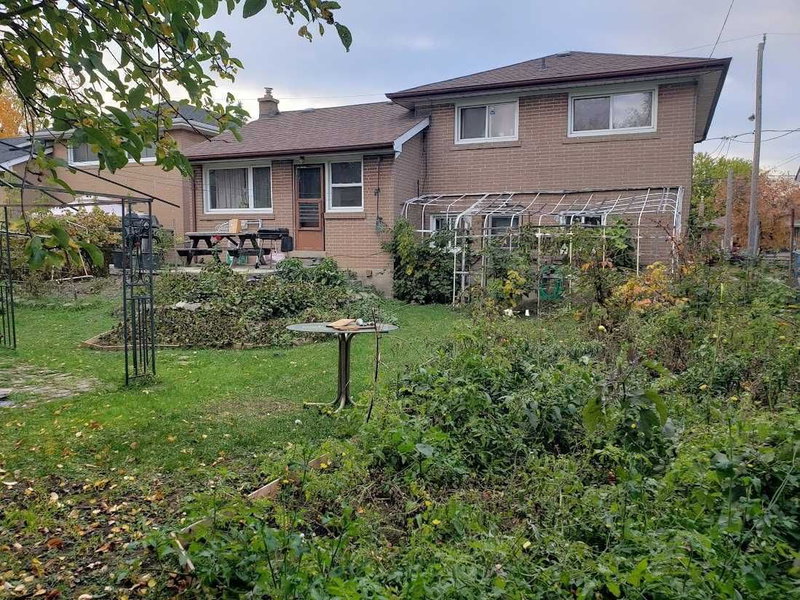 17 Cavotti Cres, Toronto, M3H4V2 | Image 3